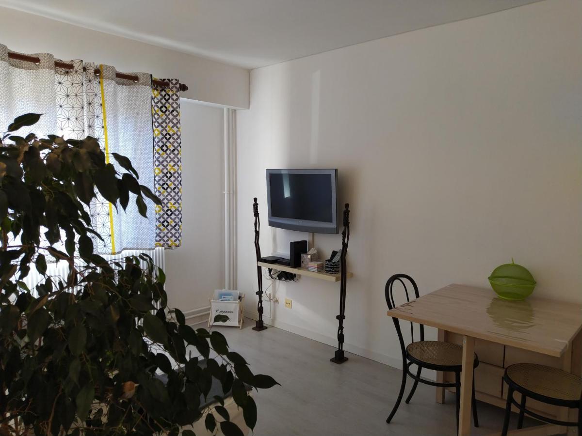 Grand Studio, Super Equipe, 2 Pas Du Centre-Ville "Clos-Du-Boulanger" - Parking Prive Монбельяр Экстерьер фото